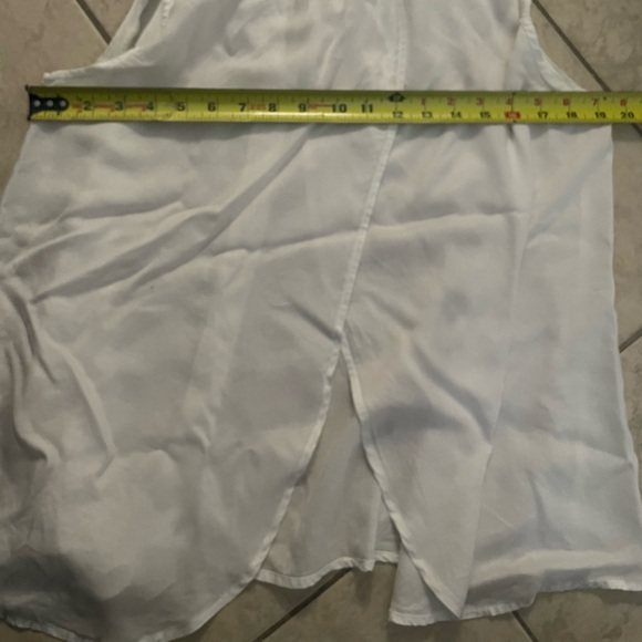 ⭐CLOTH & STONE White Open-Back Sleeveless Blouse - Picture 7 of 9